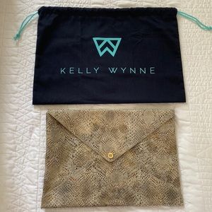 Kelly Wynne Envelope Clutch